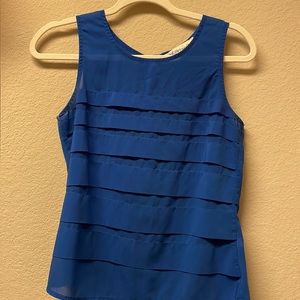 Blue tiered tank